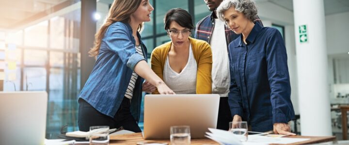 UK set to review foreign worker visa conditions to ease labour shortage